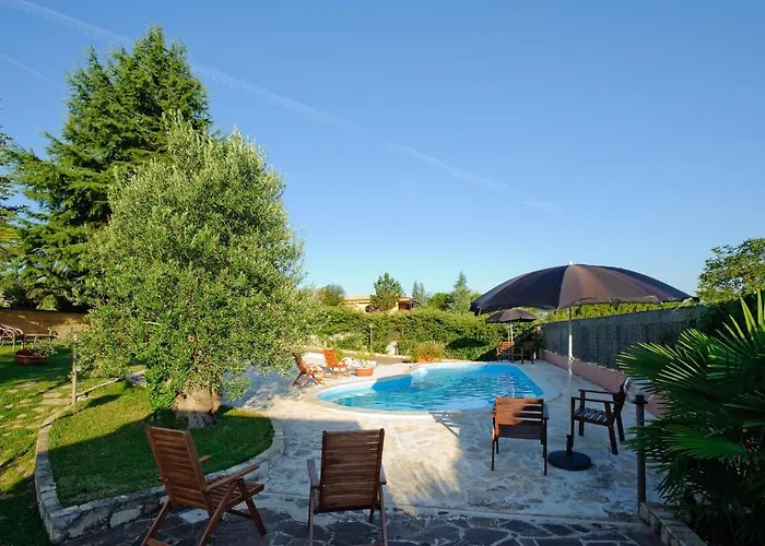 לינה וארוחת בוקר Il Viottolo נוצ'י