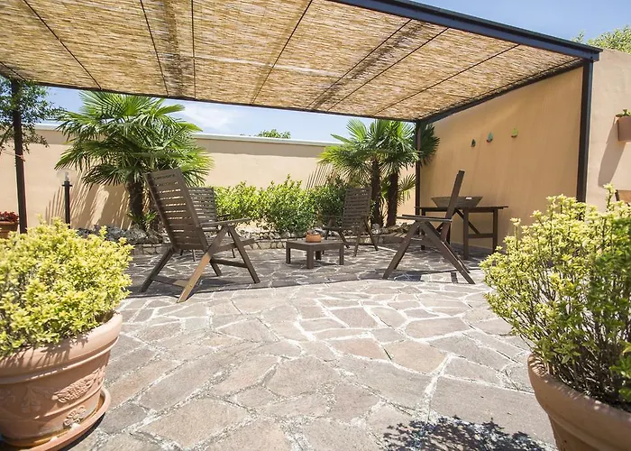 Il Viottolo לינה וארוחת בוקר נוצ'י