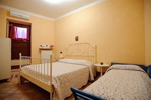 Il Viottolo לינה וארוחת בוקר 3*